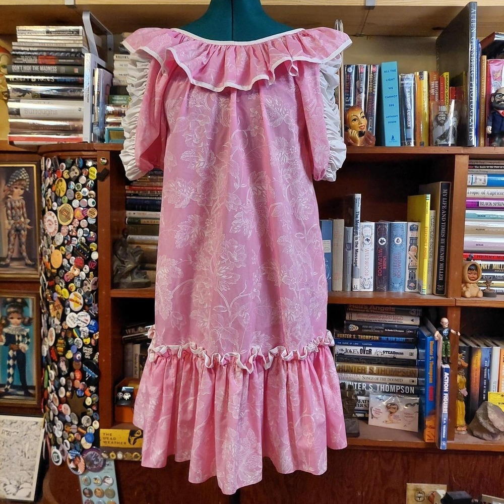 Vintage pink and white ruffle floral dress